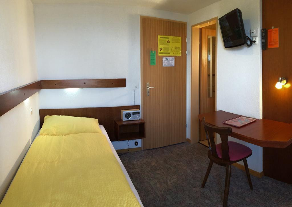 Hotel Zum See Grächen Rum bild