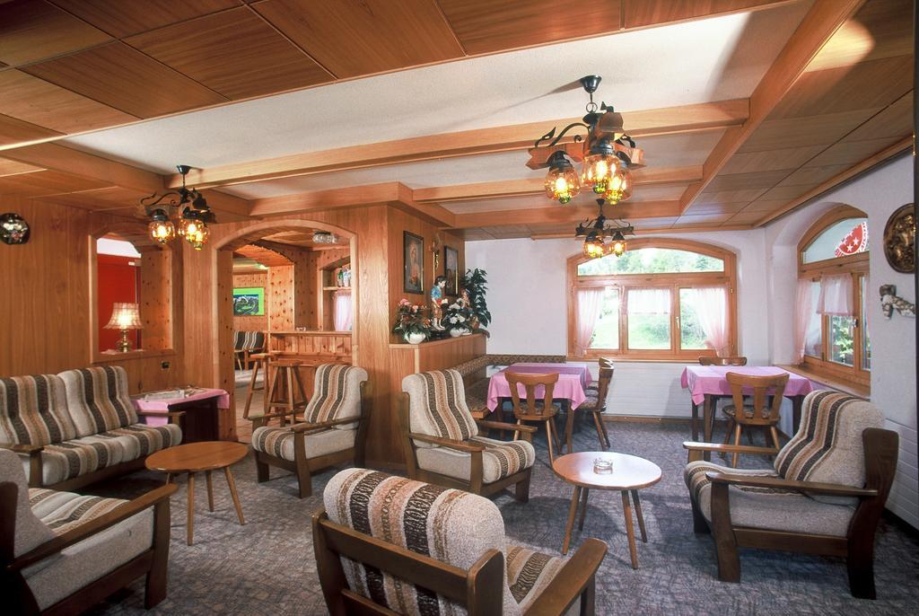 Hotel Zum See Grächen Exteriör bild